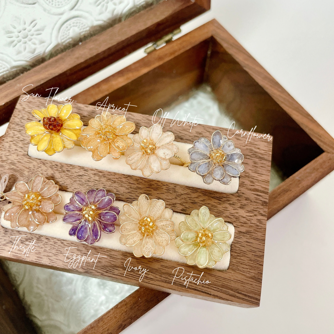 | AY21  𝕋𝕆ℝℝ𝔼𝕊 𝔻𝔼𝕃 ℙ𝔸𝕀ℕ𝔼 |     小雛菊銅線乾花耳環