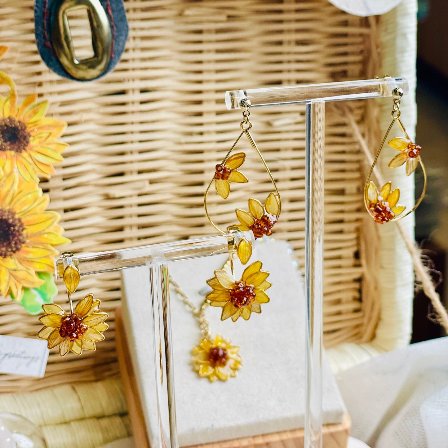 | AU31 ℍ𝔼𝕃𝕀𝕆𝕊 | 銅線太陽花胸針小擺設